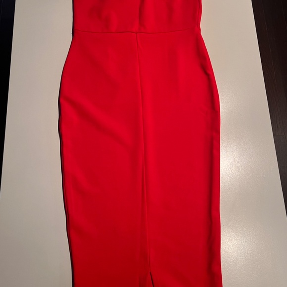 Red strapless PrettyLittleThing dress - US 0 - Picture 2 of 3